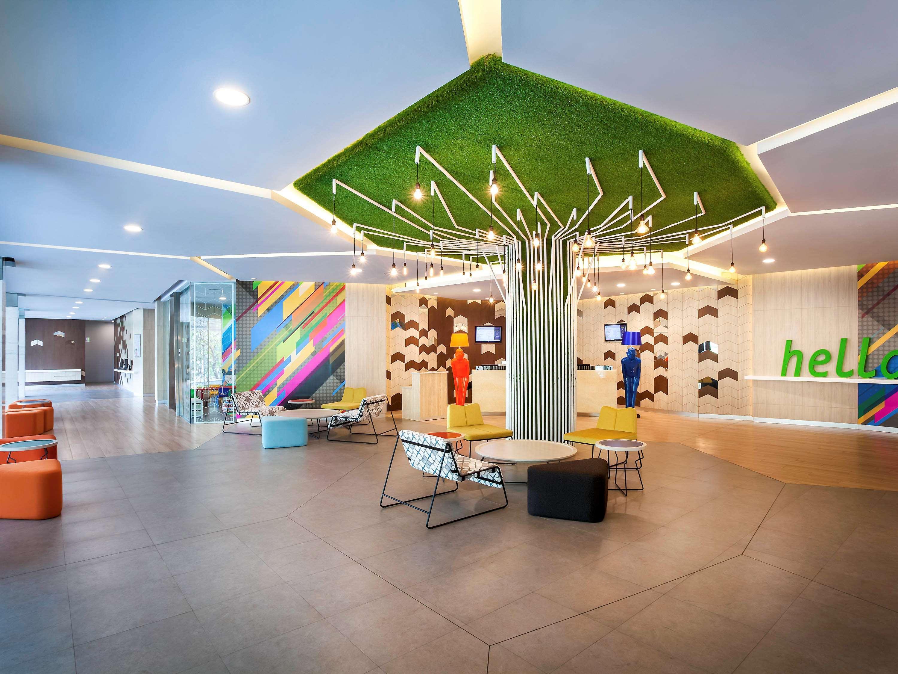 Ibis Styles Jakarta Sunter Екстер'єр фото