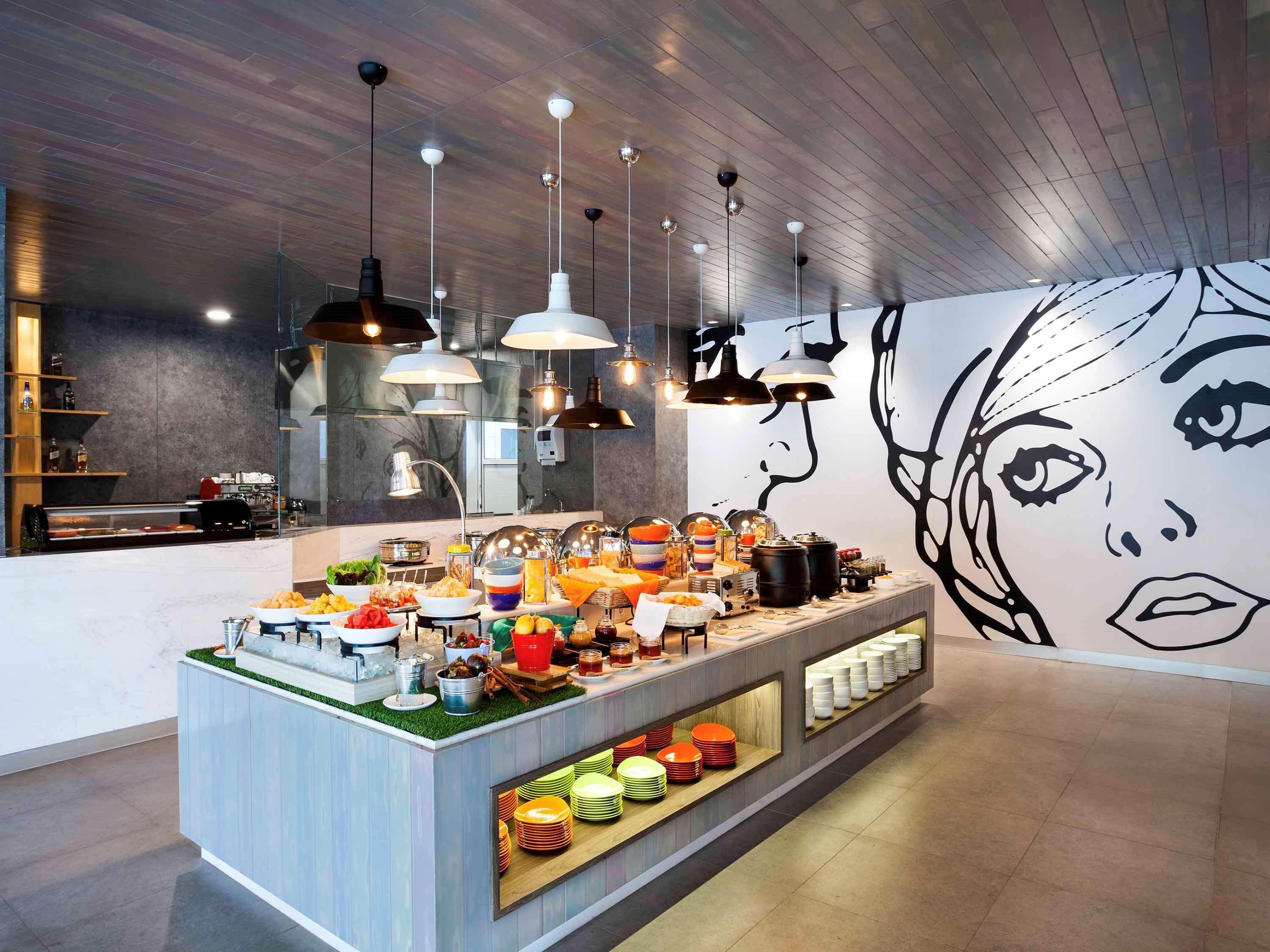 Ibis Styles Jakarta Sunter Екстер'єр фото