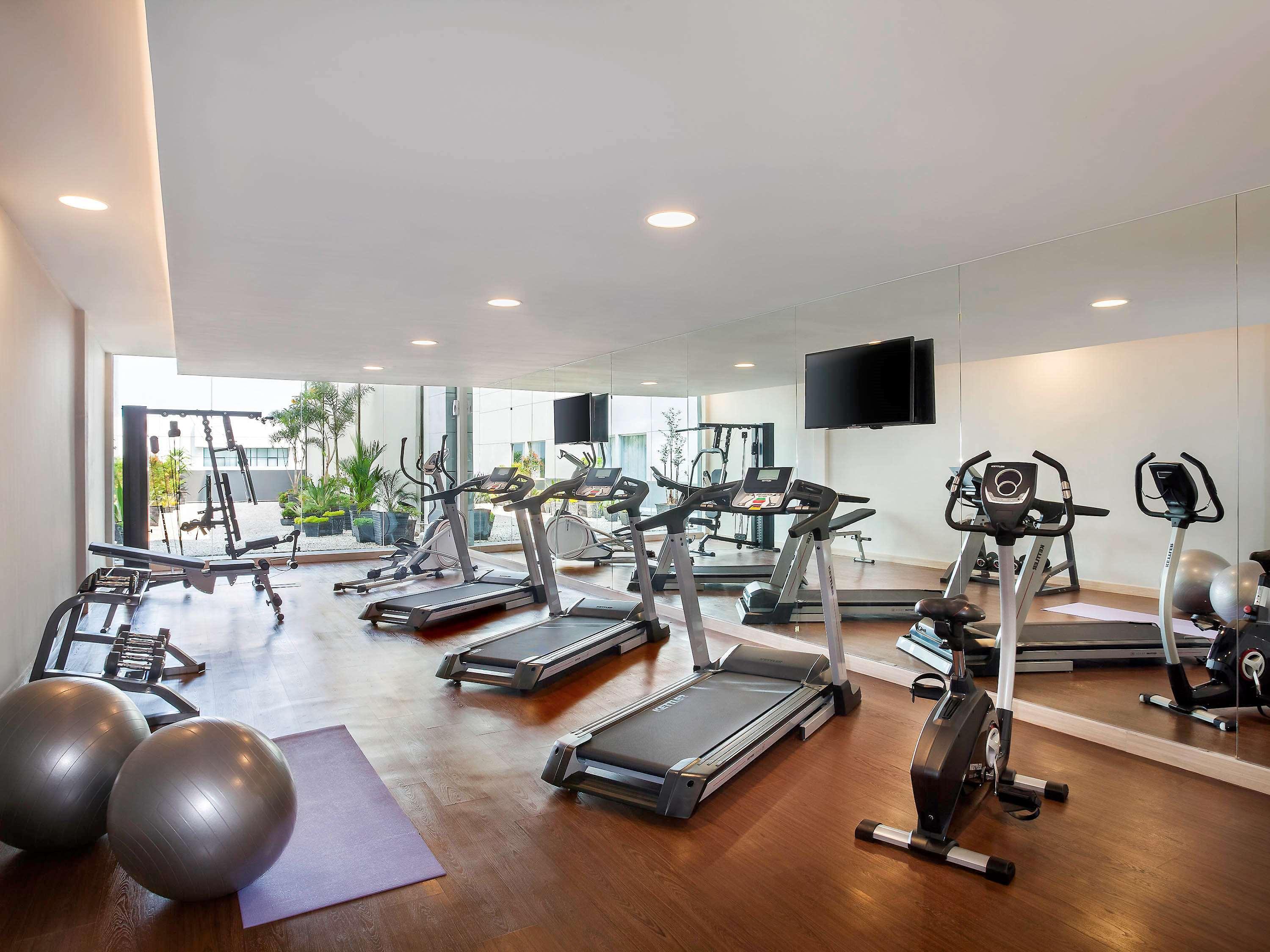 Ibis Styles Jakarta Sunter Екстер'єр фото