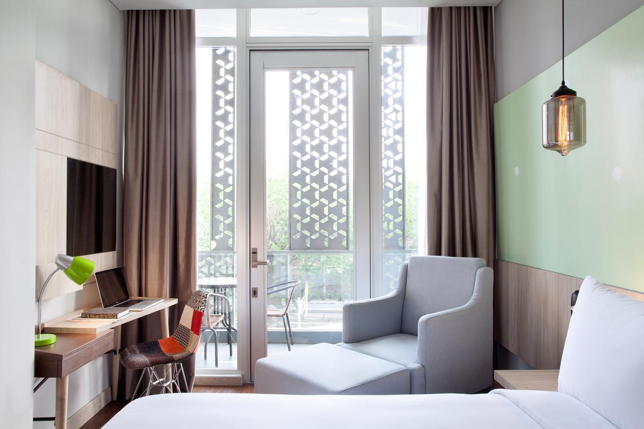 Ibis Styles Jakarta Sunter Екстер'єр фото